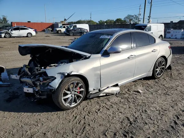ZARFAMANXN7660527 2022 ALFA ROMEO GIULIA - Image 1