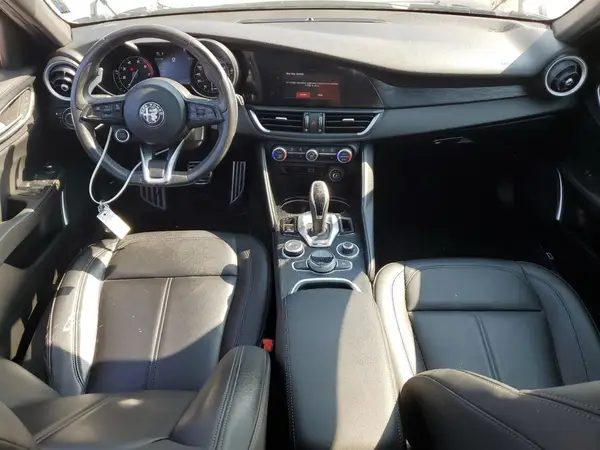 ZARFAMANXN7661435 2022 ALFA ROMEO GIULIA - Image 8