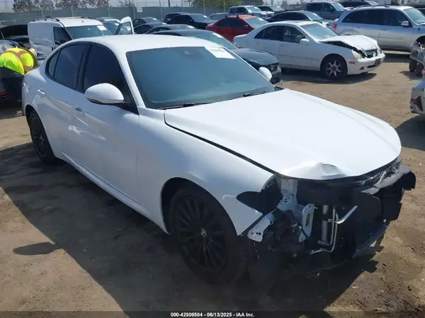 ZARFAMANXN7666070 2022 ALFA ROMEO GIULIA