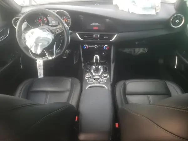 ZARFAMANXP7671482 2023 ALFA ROMEO GIULIA - Image 8