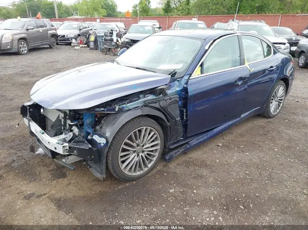 ZARFAMBN0K7607037 2019 ALFA ROMEO GIULIA - Image 2
