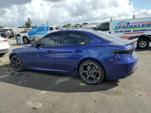 ZARFAMBN0L7630562 2020 ALFA ROMEO GIULIA - Image 2