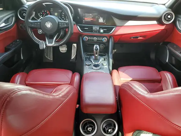 ZARFAMBN0L7630562 2020 ALFA ROMEO GIULIA - Image 8
