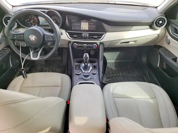 ZARFAMBN0M7643121 2021 ALFA ROMEO GIULIA - Image 8
