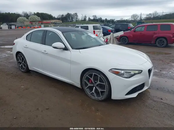 ZARFAMBN0M7644494 2021 ALFA ROMEO GIULIA
