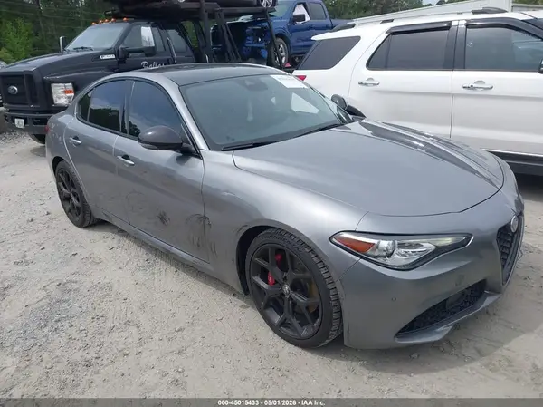 ZARFAMBN0M7647671 2021 ALFA ROMEO GIULIA