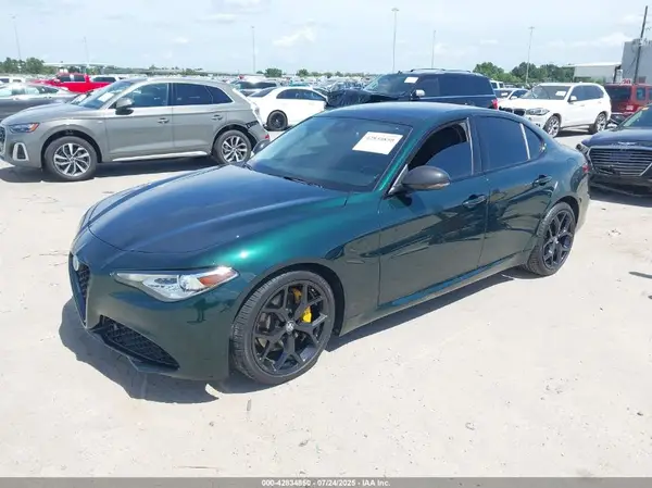 ZARFAMBN0M7649632 2021 ALFA ROMEO GIULIA - Image 2