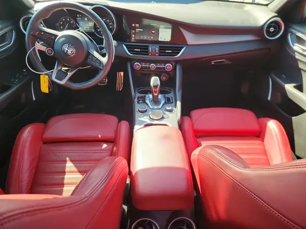ZARFAMBN0N7655366 2022 ALFA ROMEO GIULIA - Image 8