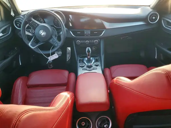 ZARFAMBN0P7668850 2023 ALFA ROMEO GIULIA - Image 8
