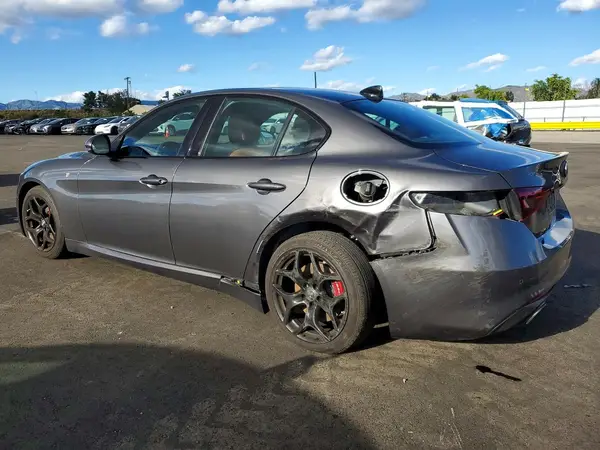ZARFAMBN0P7676656 2023 ALFA ROMEO GIULIA - Image 2