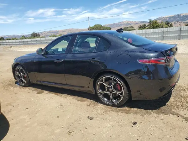 ZARFAMBN0R7683061 2024 ALFA ROMEO GIULIA - Image 2