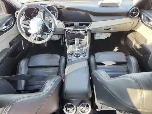 ZARFAMBN1K7602235 2019 ALFA ROMEO GIULIA - Image 8