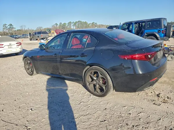ZARFAMBN1K7603370 2019 ALFA ROMEO GIULIA - Image 2