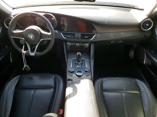ZARFAMBN1K7609640 2019 ALFA ROMEO GIULIA - Image 8