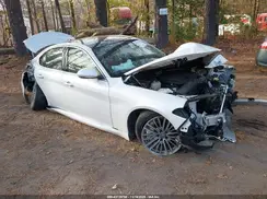 ZARFAMBN1L7627007 2020 ALFA ROMEO GIULIA