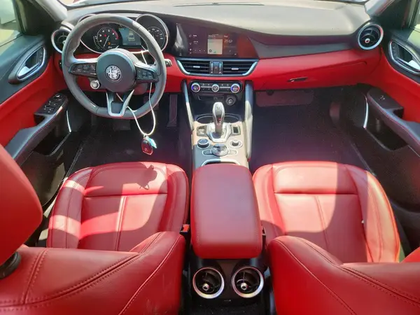 ZARFAMBN1M7648571 2021 ALFA ROMEO GIULIA - Image 8