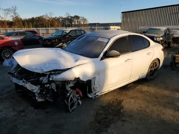 ZARFAMBN1M7648974 2021 ALFA ROMEO GIULIA - Image 1