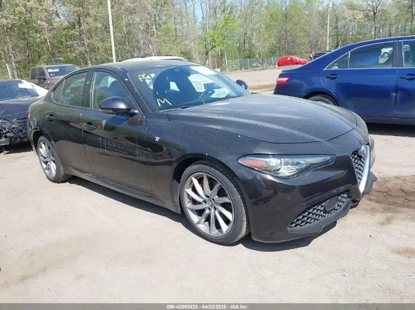 ZARFAMBN1N7652766 2022 ALFA ROMEO GIULIA - Image 1