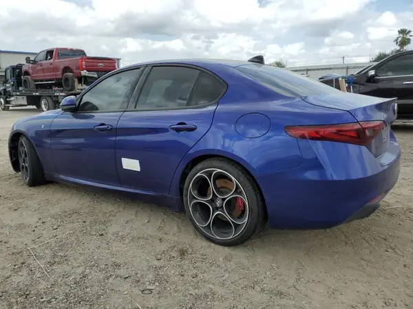 ZARFAMBN1N7655182 2022 ALFA ROMEO GIULIA - Image 2