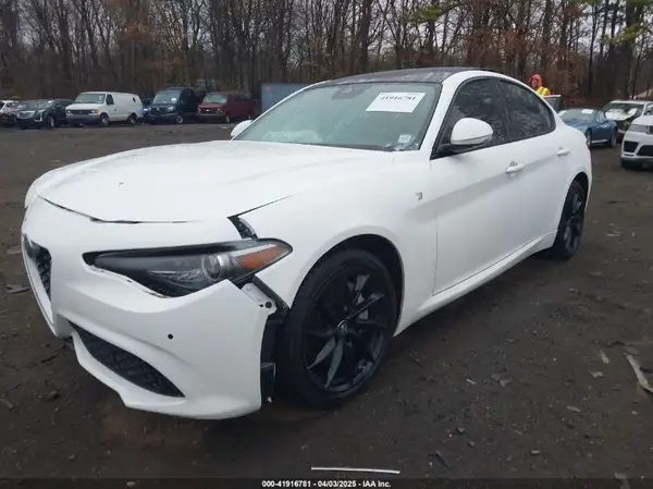 ZARFAMBN1N7666151 2022 ALFA ROMEO GIULIA - Image 2