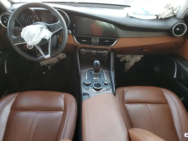 ZARFAMBN2K7598079 2019 ALFA ROMEO GIULIA - Image 8