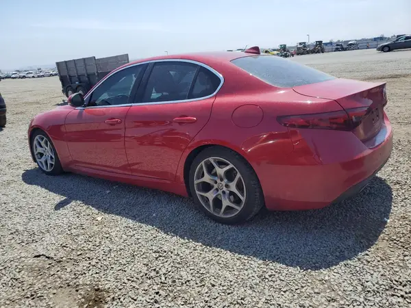 ZARFAMBN2K7599264 2019 ALFA ROMEO GIULIA - Image 2