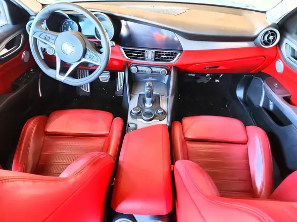 ZARFAMBN2K7600882 2019 ALFA ROMEO GIULIA - Image 8