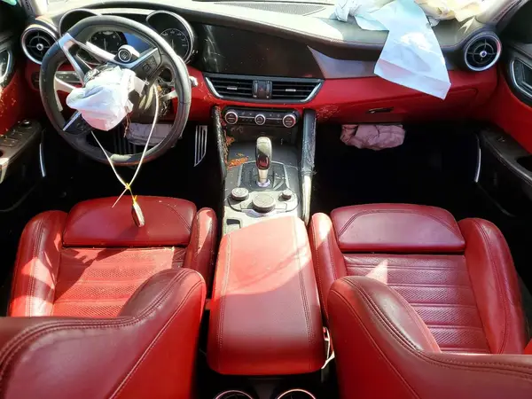 ZARFAMBN2K7604575 2019 ALFA ROMEO GIULIA - Image 8