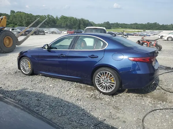 ZARFAMBN2K7605452 2019 ALFA ROMEO GIULIA - Image 2
