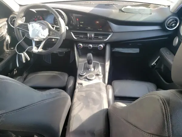 ZARFAMBN2K7607430 2019 ALFA ROMEO GIULIA - Image 8