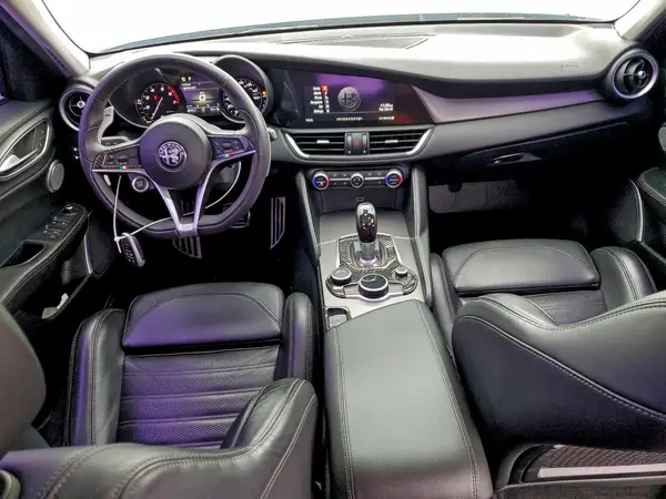 ZARFAMBN2K7608979 2019 ALFA ROMEO GIULIA - Image 8