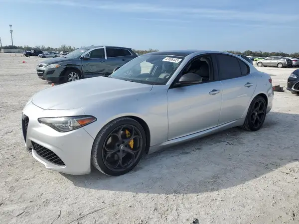 ZARFAMBN2K7609016 2019 ALFA ROMEO GIULIA - Image 1