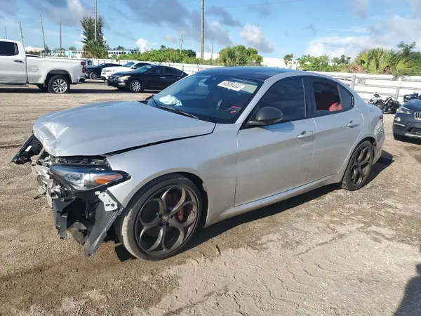 ZARFAMBN2K7621392 2019 ALFA ROMEO GIULIA - Image 1