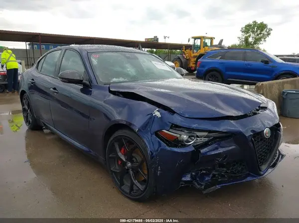ZARFAMBN2L7626612 2020 ALFA ROMEO GIULIA - Image 1