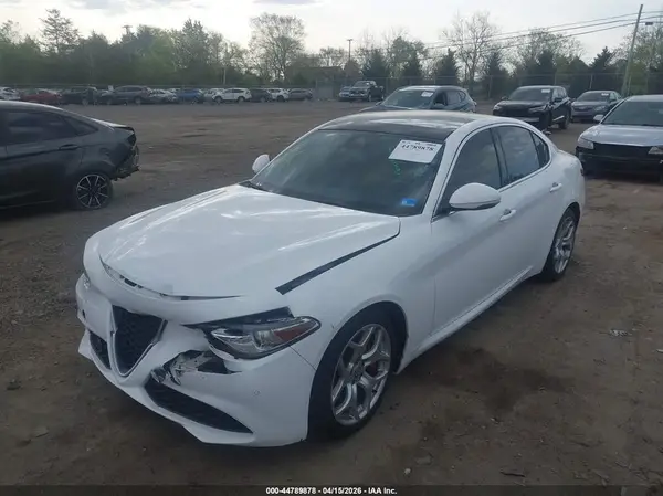 ZARFAMBN2L7630482 2020 ALFA ROMEO GIULIA - Image 2