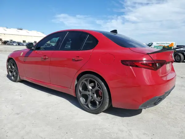 ZARFAMBN2L7634774 2020 ALFA ROMEO GIULIA - Image 2