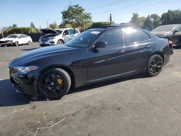 ZARFAMBN2M7647221 2021 ALFA ROMEO GIULIA