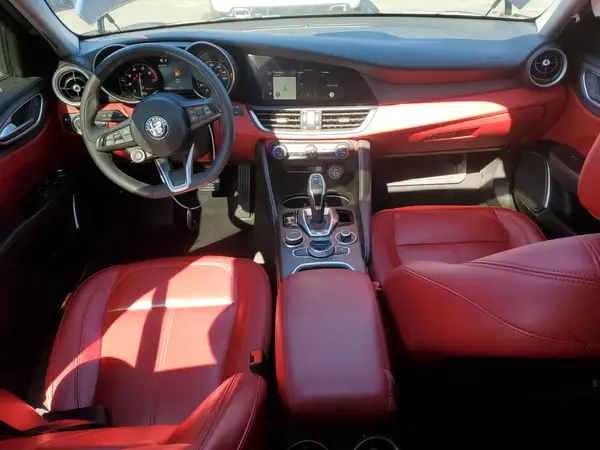 ZARFAMBN2M7647221 2021 ALFA ROMEO GIULIA - Image 8