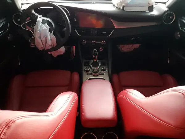 ZARFAMBN2N7665056 2022 ALFA ROMEO GIULIA - Image 8