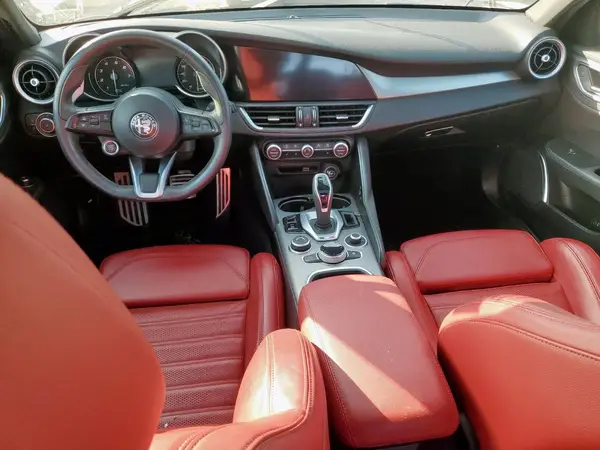 ZARFAMBN2N7665722 2022 ALFA ROMEO GIULIA - Image 8