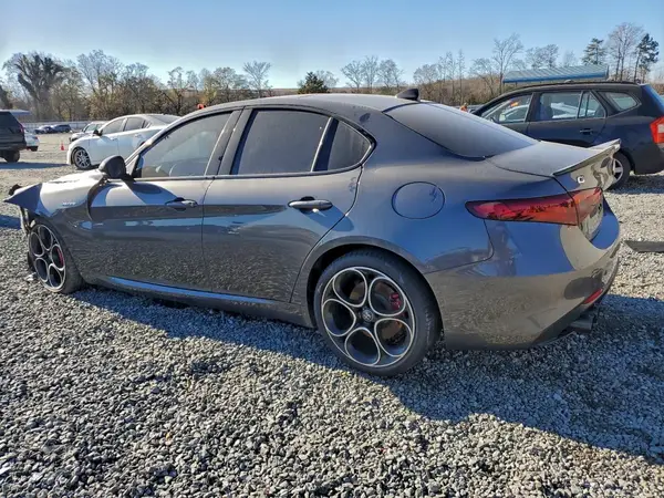 ZARFAMBN2P7668168 2023 ALFA ROMEO GIULIA - Image 2
