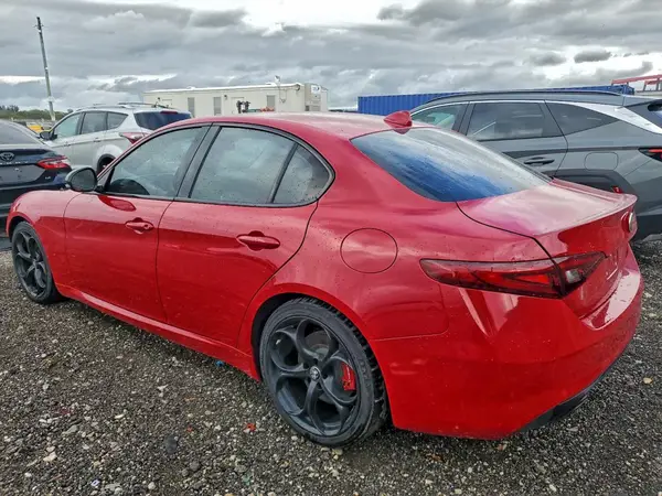 ZARFAMBN3K7601393 2019 ALFA ROMEO GIULIA - Image 2
