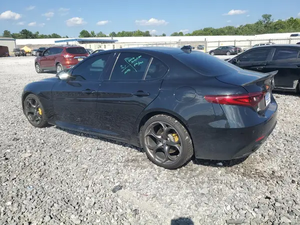ZARFAMBN3K7603435 2019 ALFA ROMEO GIULIA - Image 2