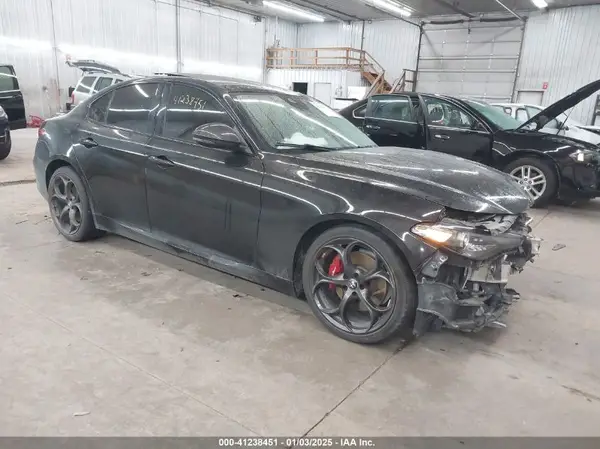 ZARFAMBN3K7608778 2019 ALFA ROMEO GIULIA - Image 1