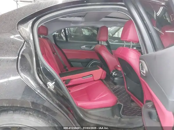 ZARFAMBN3K7608778 2019 ALFA ROMEO GIULIA - Image 8