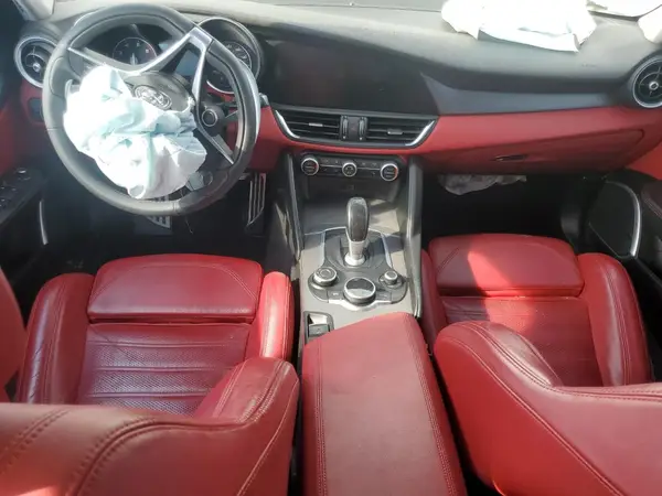 ZARFAMBN3K7612684 2019 ALFA ROMEO GIULIA - Image 8
