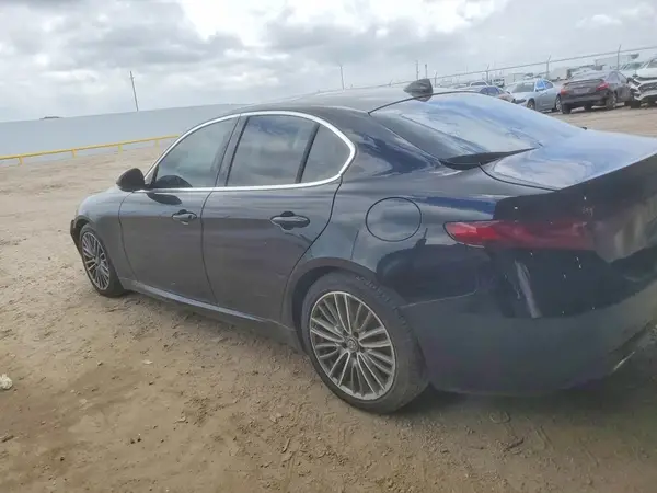 ZARFAMBN3K7621594 2019 ALFA ROMEO GIULIA - Image 2