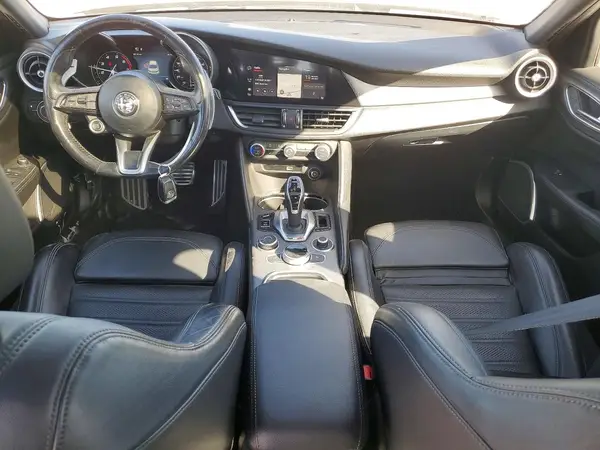 ZARFAMBN3L7631317 2020 ALFA ROMEO GIULIA - Image 8