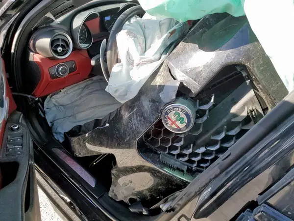 ZARFAMBN3L7635786 2020 ALFA ROMEO GIULIA - Image 8