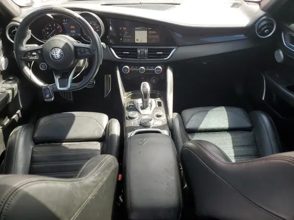 ZARFAMBN3M7639936 2021 ALFA ROMEO GIULIA - Image 8